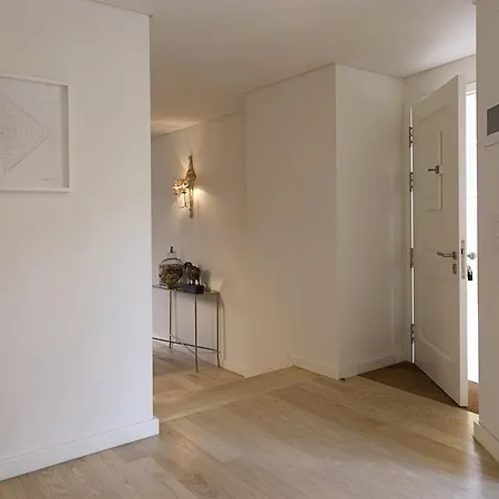 Charming Historic Lx Garden&Garage شقة *
