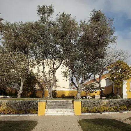 Charming Historic Lx Garden&Garage شقة *